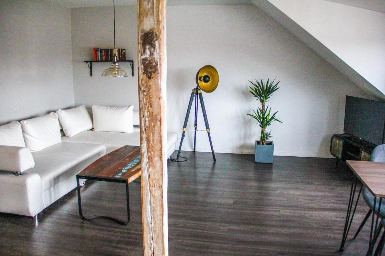Exklusive 2 Zi. Dachgeschosswohnung In Top Lage! Brema Exterior foto